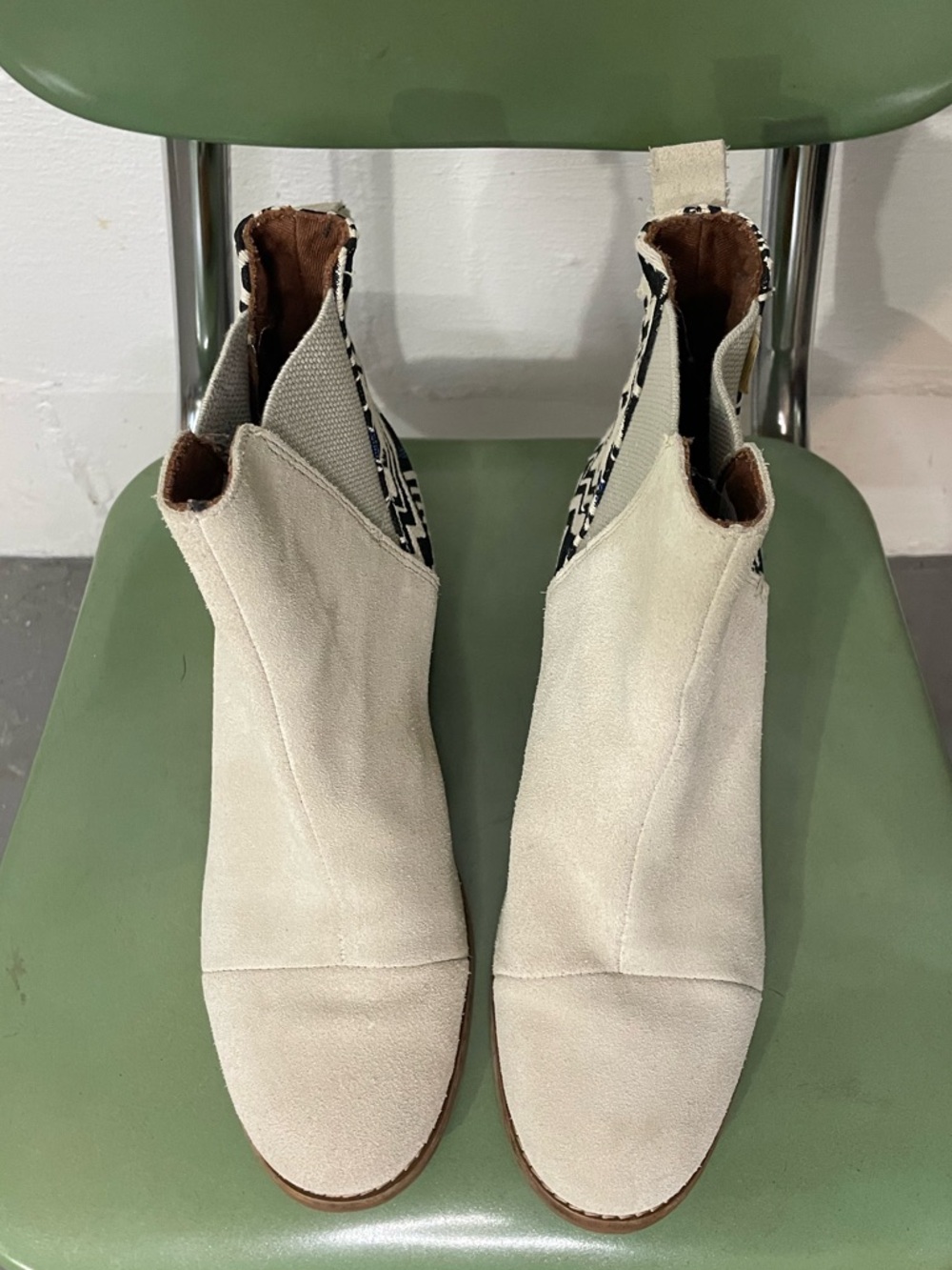 Toms Cream Suede Chelsea Booties with Blue & Black Patterned Heel - Picture 4 of 7